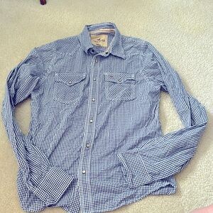 Hollister men’s button down long sleeve shirt with SNAP CLOSURES XL